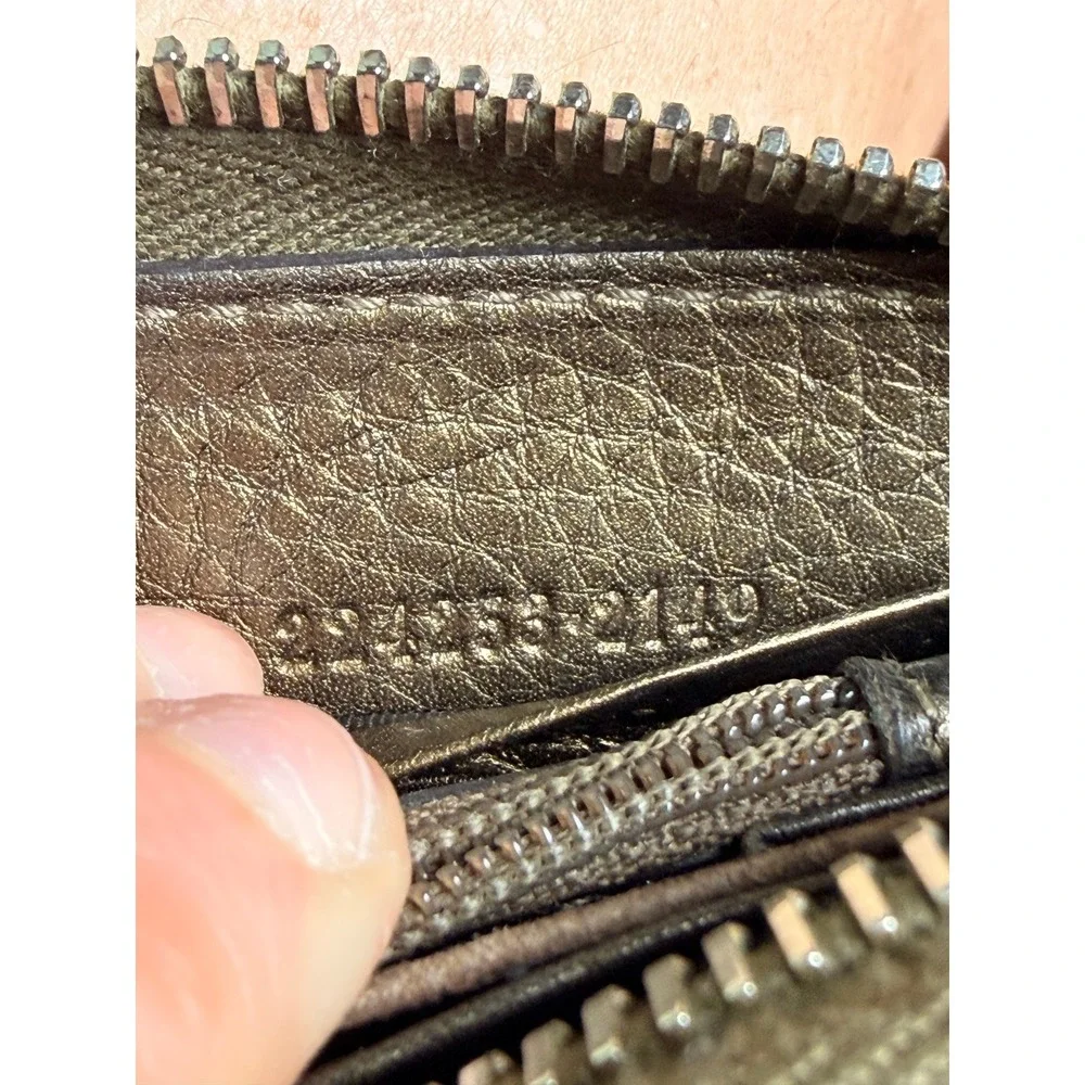 Gucci Bamboo Tassel Zip Around Wallet Bronze Metallic Pebbled Leather 307984 - Picture 10 of 10